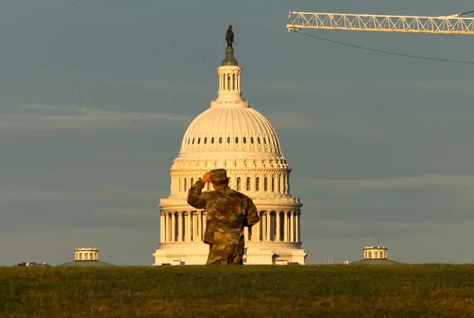 Guardia Nacional inicia su despliegue en Washington DC tras recibir orden de Trump y alcaldesa denuncia intervención innecesaria