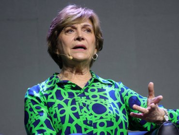 Matthei critica la polarización y apuesta por el centro: "Va a permitir dar la estabilidad que Chile necesita"
