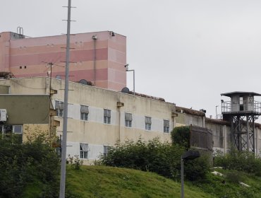 Gendarmería remueve a mandos del penal de Valparaíso tras fuga de reos