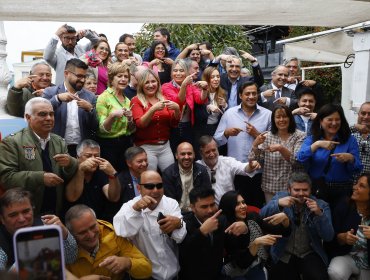 Chile Vamos definió su plantilla parlamentaria en Valparaíso: políticos tradicionales y rostros mediáticos buscarán la Cámara y el Senado