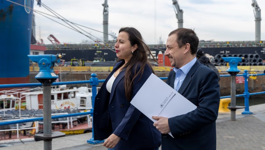 Alcaldesa de Valparaíso anuncia su respaldo al proyecto de ley de Royalty Portuario