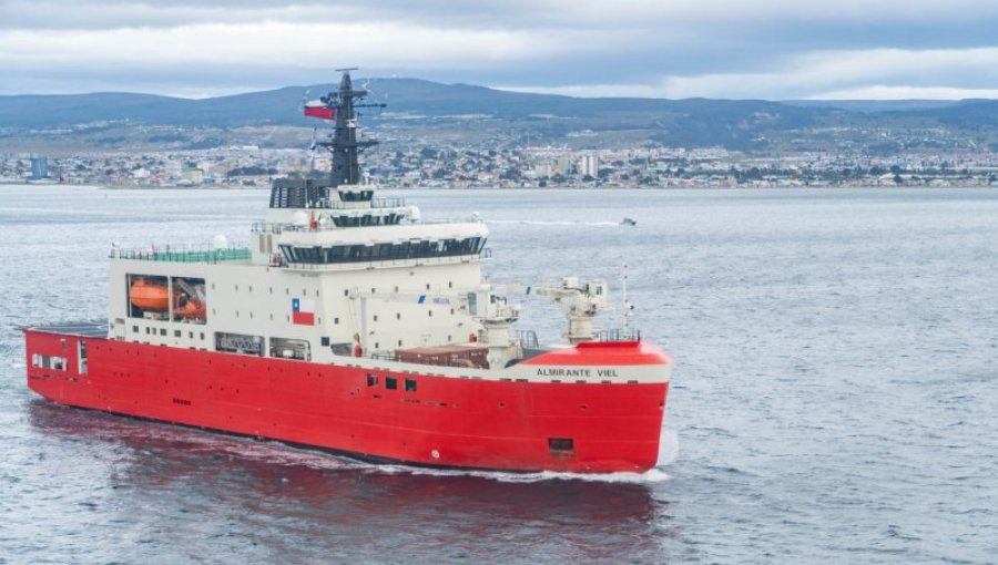 Armada retoma operaciones de invierno desde Punta Arenas hacia la Antártica después de ocho años