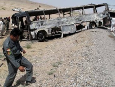 Tragedia en Afganistán: Choque de bus deja un saldo de más de 50 fallecidos en la provincia de Herat