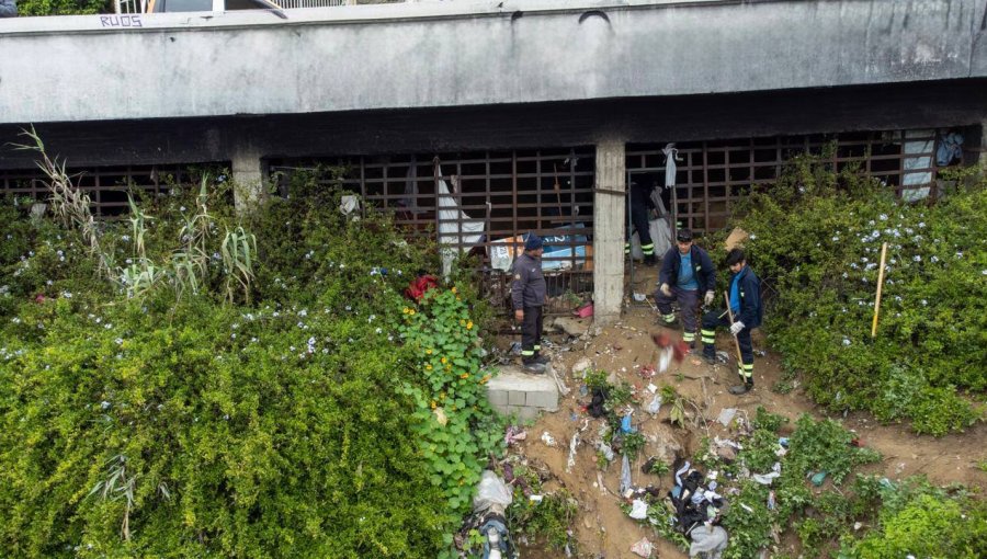 Nuevo operativo permitió sacar rucos a un costado de Caleta Abarca en Viña del Mar