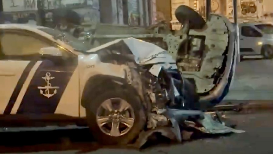 Los nuevos antecedentes del accidente de tránsito que involucró a vehículo de la Armada en Valparaíso y que dejó dos lesionados