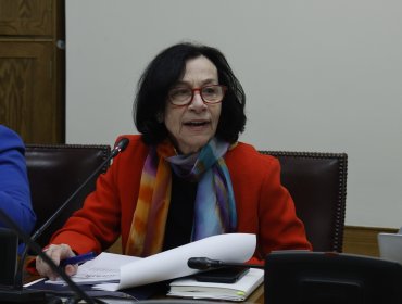 Presidenta del Banco Central expuso ante la comisión de Economía de la Cámara para defender el uso de la UF
