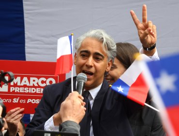 Marco Enríquez-Ominami asegura que quienes lideran las encuestas en la elección presidencial son "fantasmas del pasado"