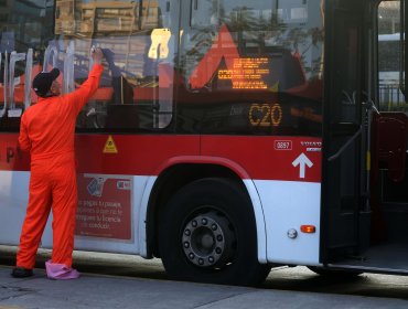 Redbus Urbano asegura que tomó medidas para "resguardar la continuidad del transporte público" tras paralización de conductores