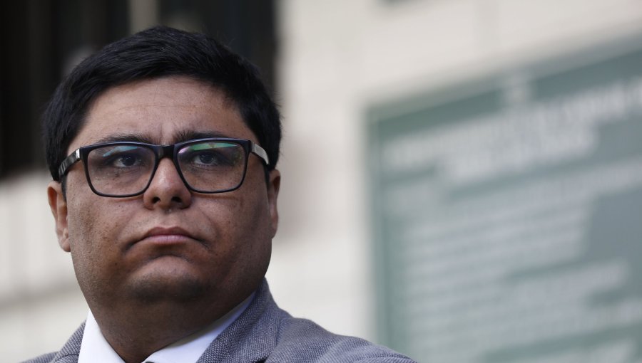 Diputado Meza, del Partido Republicano, fue víctima de un 'abordazo' junto a su sobrina en Huechuraba: "Nos tocó sufrir a nosotros"