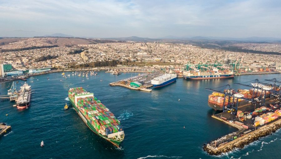 Contraloría auditará puertos y aduanas en 10 regiones para indagar procedimientos de control sobre importaciones y exportaciones
