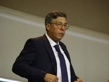 Diputado Barrios llama a "avanzar" desde la DC hasta el PC para "defender la Democracia"