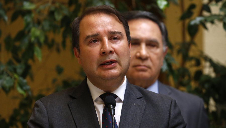 Frank Sauerbaum asume jefatura de la bancada de diputados RN tras salida de Mellado para apoyar a Kast