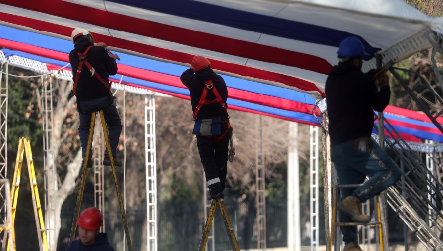 Dan inicio a obras para levantar las tradicionales fondas en el Parque O'Higgins de Santiago: seguridad se verá reforzada