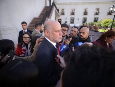 Ministro del Interior por su viaje a Buenos Aires tras incidentes de hinchas: "No podemos aceptar ninguna forma de violencia, ni menos de barbarie"