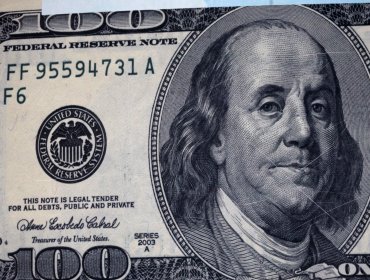 Renuncia de Marcel sacude a los mercados: dólar se dispara sobre $970