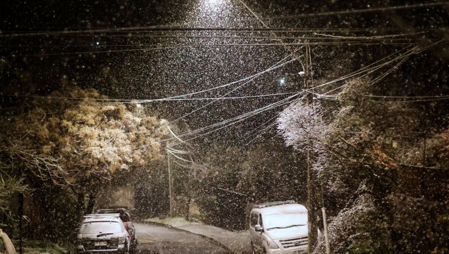 Viento, lluvia, nieve e interrupción de suministro eléctrico deja sistema frontal en la zona centro-sur