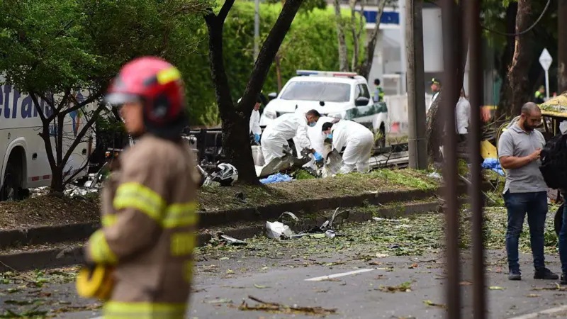 Qué se sabe de los ataques que dejaron al menos 19 muertos y decenas de heridos en Colombia