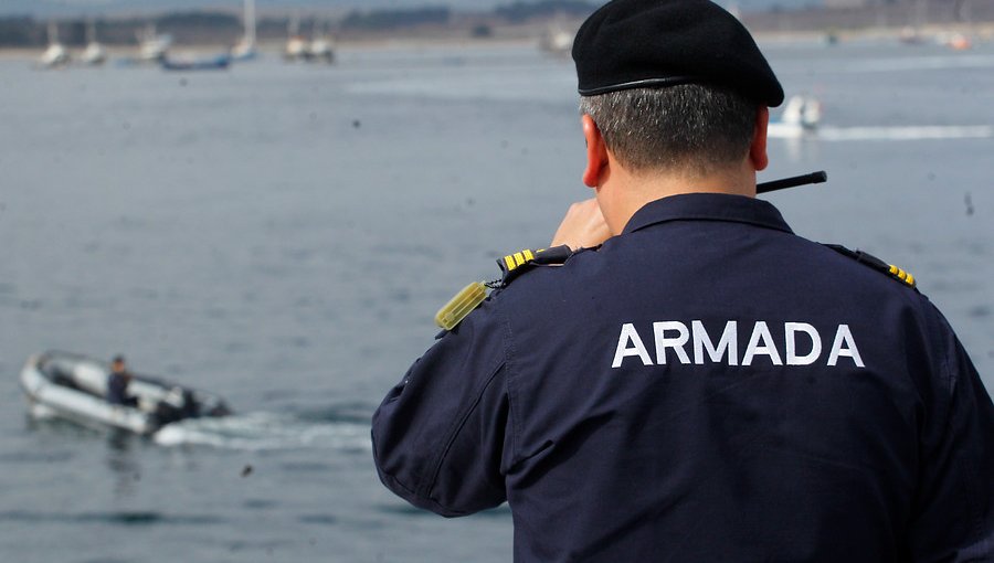 Funcionario de la Armada falleció tras caer al Molo de Abrigo en Valparaíso: otras dos personas fueron rescatadas con vida