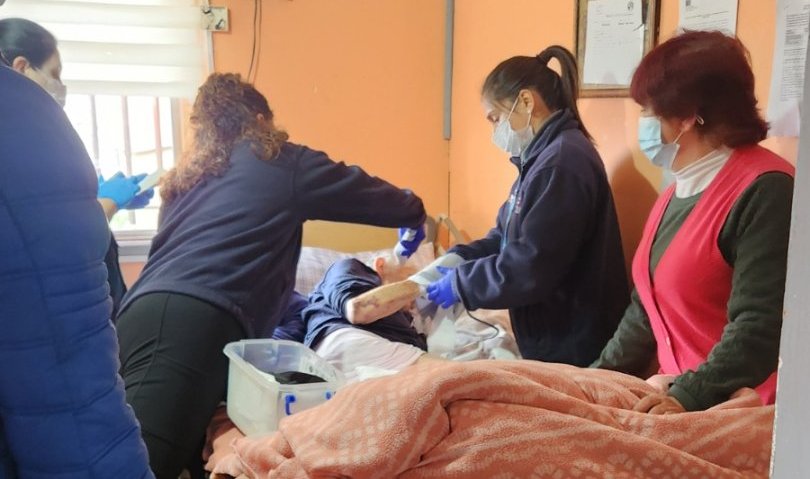 Más de 2 mil atenciones domiciliarias ha realizado el Hospital Eduardo Pereira de Valparaíso durante los últimos dos años