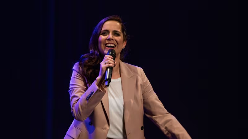 Natalia Valdebenito por suspensión de su show en Rancagua tras chiste sobre los mineros fallecidos: "¿Quieren que no trabaje nunca más?"