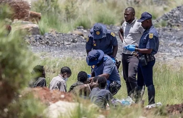 El infierno que viven los niños y adolescentes que son usados como esclavos sexuales en las minas ilegales de Sudáfrica