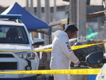 Hombre muere tras ser apuñalado en una toma en Cerrillos: Es el tercer homicidio del día en la región Metropolitana