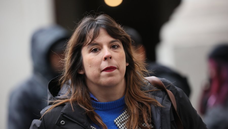Presidenta del FA defiende el trabajo de Marcel y rechaza críticas de Carmona a su gestión
