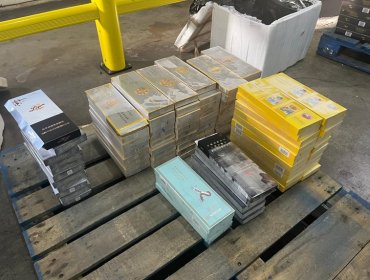 Camión escáner detecta casi 100 mil cigarrillos chinos escondidos en contenedor refrigerado en el Puerto de San Antonio