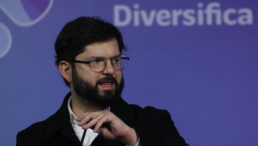 Presidente Boric lanza nueva crítica a Trump y acusa "arbitrariedad" en la política arancelaría de EE.UU.