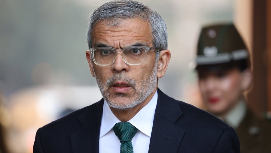 Ministro Cordero acusa "una demora excesiva en el Senado" del proyecto de ley de seguridad municipal