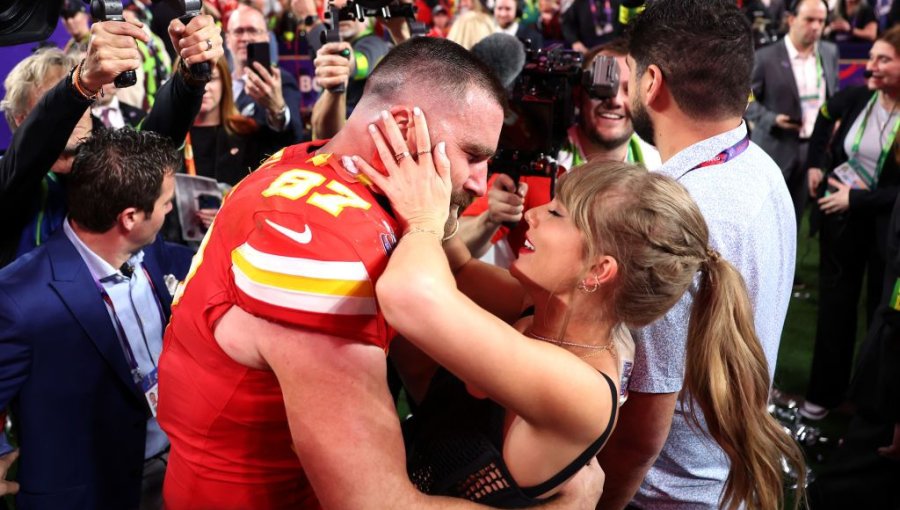 ¡El amor crece! Taylor Swift y Travis Kelce anuncian su compromiso tras dos años de relación