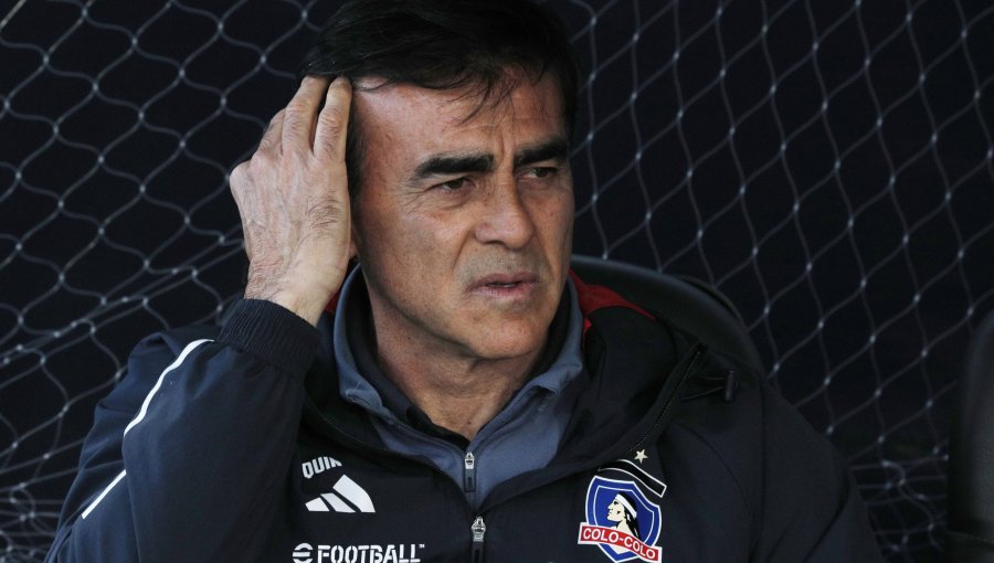 La cláusula que pediría Gustavo Quinteros y que podría frenar su regreso a Colo-Colo