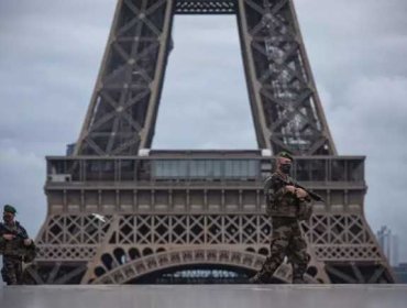 Francia imputa a dos adolescentes de 15 y 17 años por planear ataques terroristas contra la Torre Eiffel y sinagogas