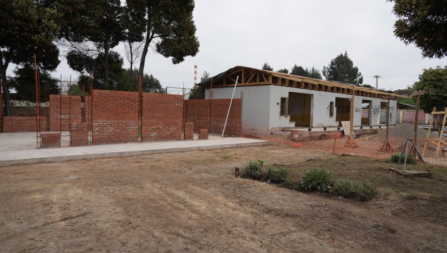 Instalan primera piedra de proyecto que volverá a darle vida a la ex Escuela La Greda de Puchuncaví: espacio será un recinto cultural