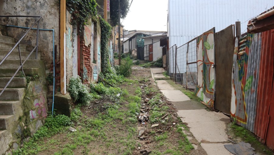 Publican nuevo llamado a licitación para mejorar escalera y pasaje Ramón Ángel Jara del cerro Cordillera de Valparaíso