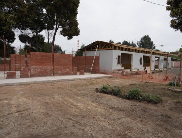 Instalan primera piedra de proyecto que volverá a darle vida a la ex Escuela La Greda de Puchuncaví: espacio será un recinto cultural