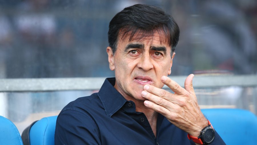 Gustavo Quinteros habría decidido no vivir una segunda etapa como entrenador de Colo-Colo