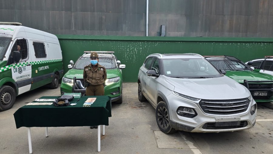 Con drogas y armas detienen a sujeto que conducía un automóvil robado en Casablanca