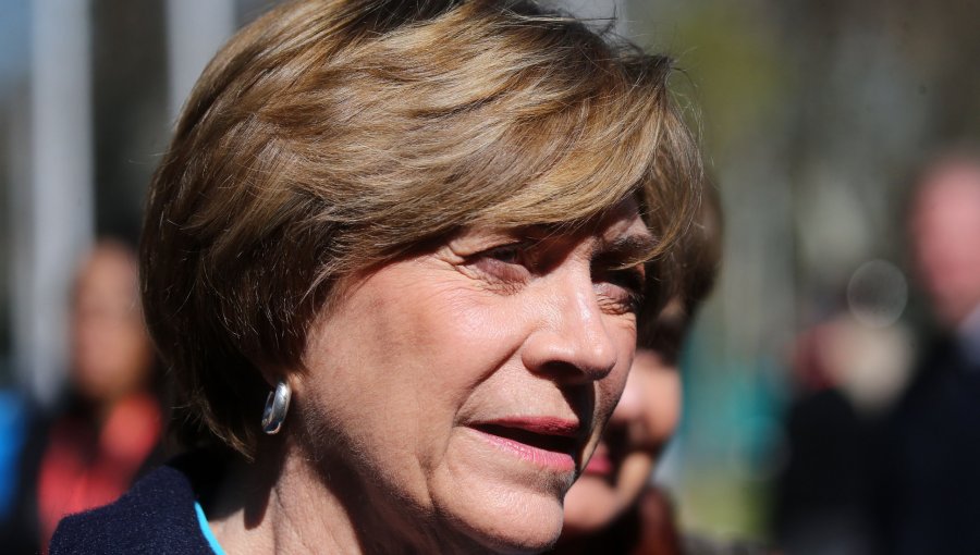 Equipo de Evelyn Matthei proyecta pasar a segunda vuelta y plantea bajar impuestos corporativos en un eventual gobierno