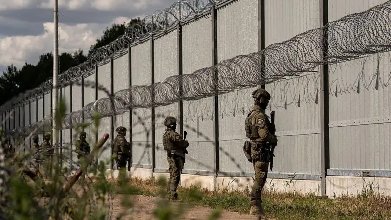 La nueva y sofisticada "cortina de hierro" que Europa está construyendo para protegerse de un posible ataque de Rusia