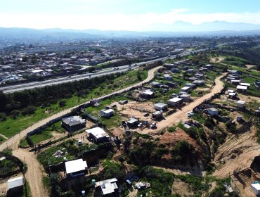 Minvu demolerá en septiembre la toma de terrenos de la familia Correa en Quilpué