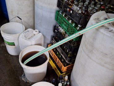 Desbaratan centro de fabricación y venta de bebidas alcohólicas falsificadas en El Bosque