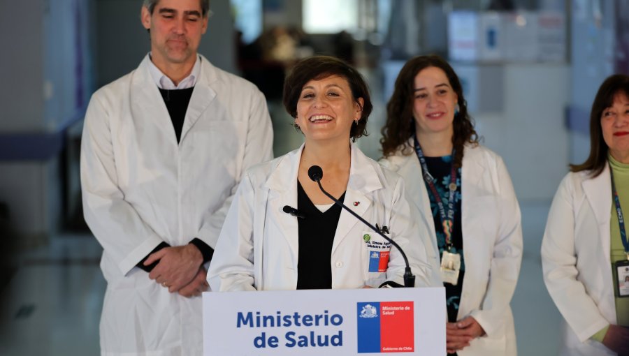 Ministra de Salud da directrices de plan para reducir listas de espera en sistema público