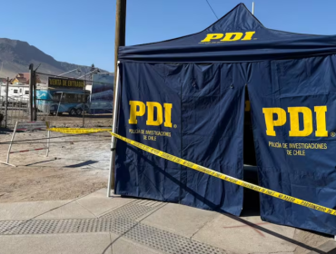 Antofagasta: Mujer y su perro mueren electrocutados por cable expuesto en plena calle
