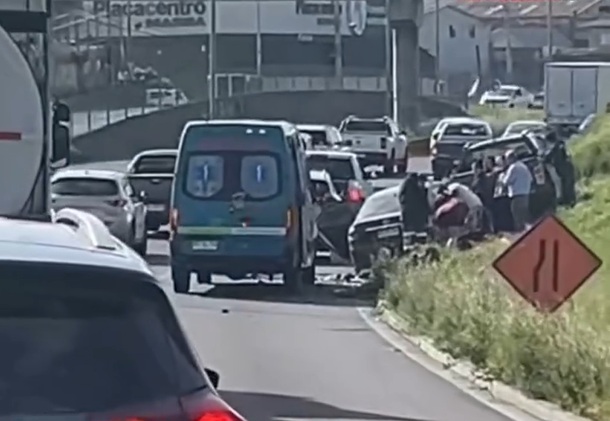 Alta congestión dejó colisión múltiple en el Camino Internacional en dirección a Concón