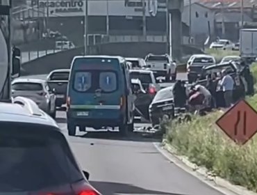 Alta congestión dejó colisión múltiple en el Camino Internacional en dirección a Concón