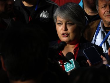En medio de su gira, Jeannette Jara intenta poner orden en la coalición oficialista tras pugna por dichos de Carmona