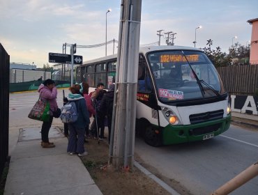 Caos y largas esperas en Quilpué y Villa Alemana tras inicio de operaciones en marcha blanca de empresas que reemplazaron a Fenur