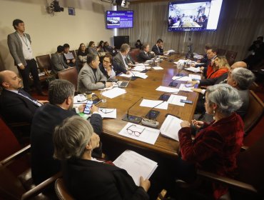 Comisión de diputados aprobó proyecto contra cuidadores de autos no autorizados