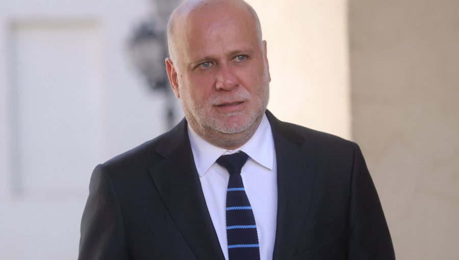 Ministro de Interior defiende el debate democrático ante críticas de intervencionismo